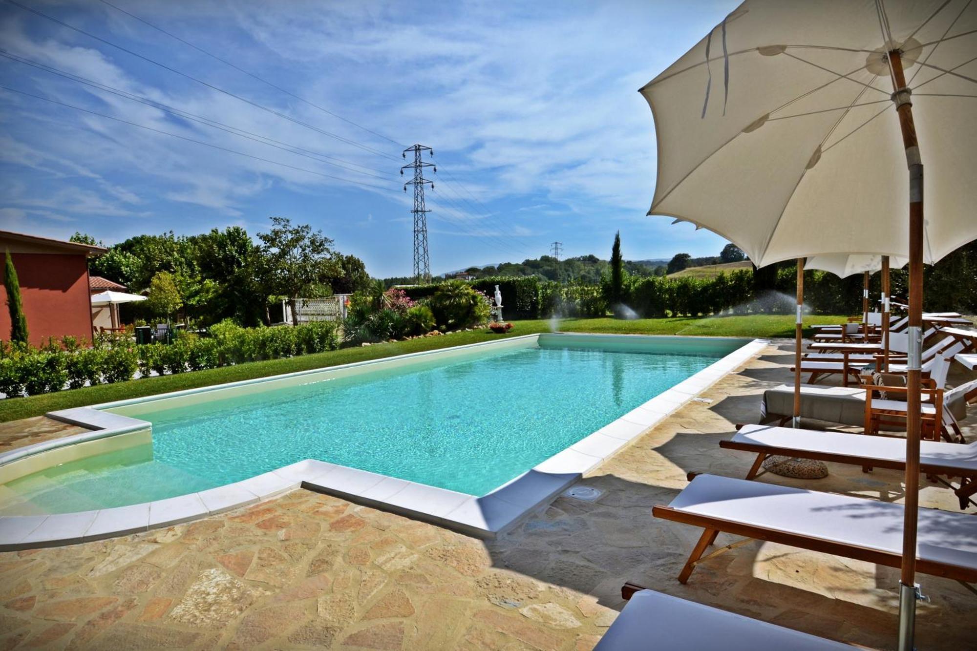 Cevoli Country Resort Lari Exterior photo
